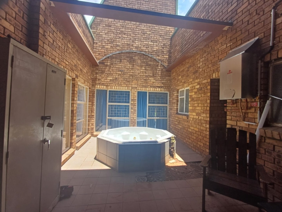 3 Bedroom Property for Sale in Vaal Park North West